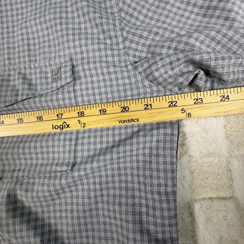Huk Mens Grey Plaid Short Sleeve Button Down Fishing Shirt Size Medium Mesh Back - Picture 10 of 12